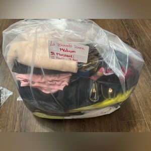 Women's Clothing Bundles • Medium